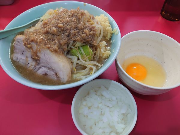 「ラーメン半麺+たまねぎ(970円)」@ラーメン すくえ屋の写真