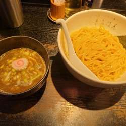 梅香る煮干しつけ麺