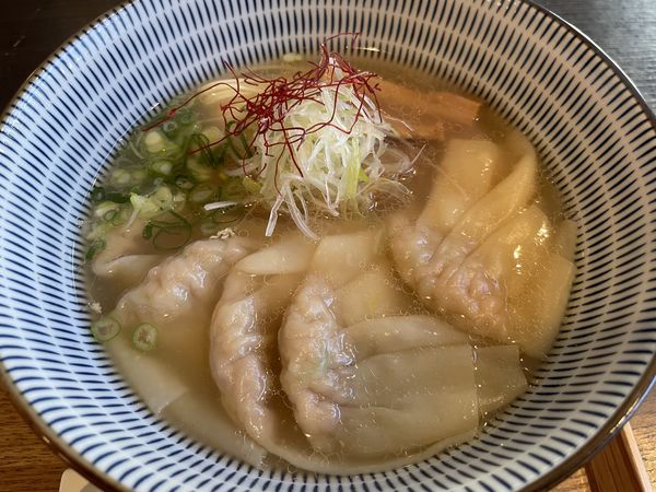 「雲呑麺」@豚骨清湯・自家製麺 かつらの写真