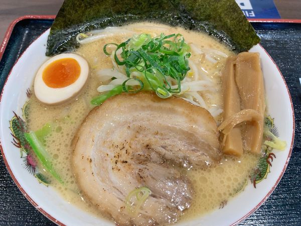 「豚骨醤油ラーメン」@鯛塩そば 灯花 イオンモール上尾店の写真