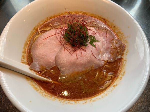 「スパイシー帆立牡蠣味噌蕎麦」@さんじの写真