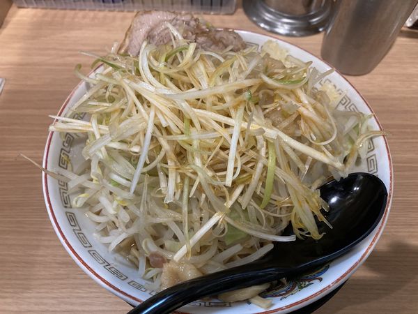 「小ラーメン＋味付けネギ」@豚山 池袋西口店の写真