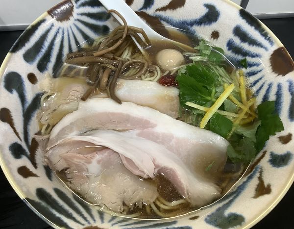 「アゴ醤油ラーメン」@自家製麺SHINの写真