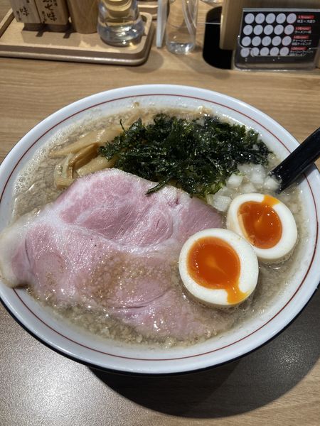 「味玉背脂煮干・大盛り（１２００円）」@麺 鍾馗の写真