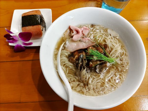 「小江戸黒豚とみやざき地頭鶏SOBA·スパムむすび」@麺屋 Hulu-luの写真