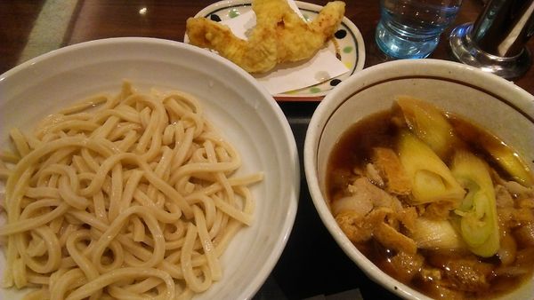 「肉汁うどん 580円＋とり天 110円」@焼鳥日高 市川南口店の写真