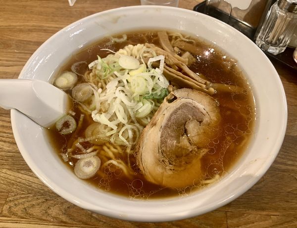 「正油ラーメン+大盛」@游亀亭の写真