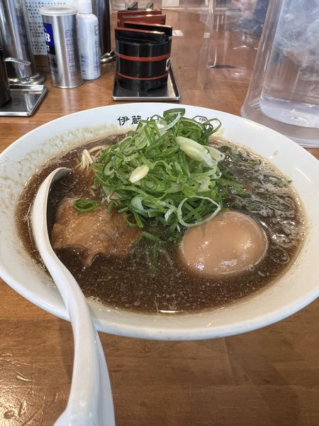 「特製中華そば」@中華そば つけそば 伊蔵八 本店の写真