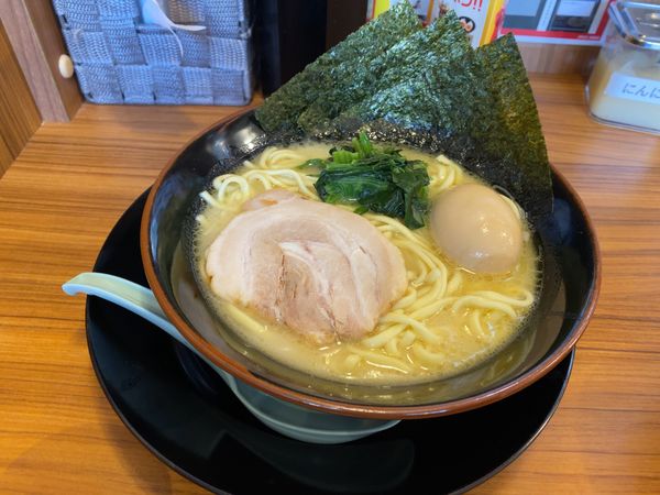 「味玉ラーメン 1170円」@横浜家系ラーメン 壱角家 新宿歌舞伎町一番街店の写真