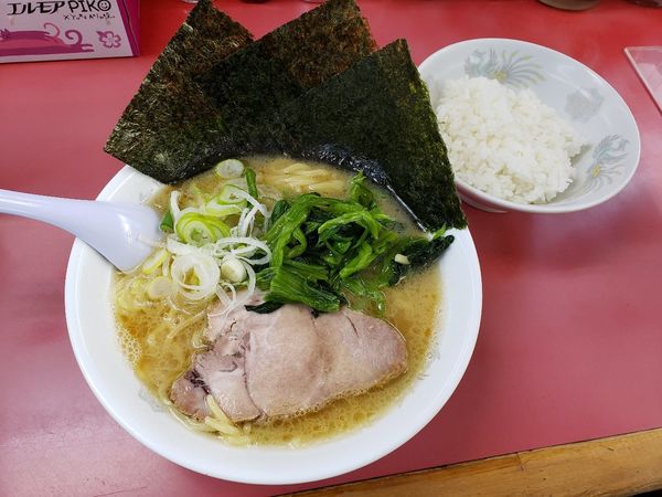「ラーメン太麺　半ライス」@鹿島家 大森店の写真