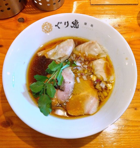 「黒トリュフ香る雲呑醤油そば 1080円」@麺処 ぐり虎 海老名店の写真