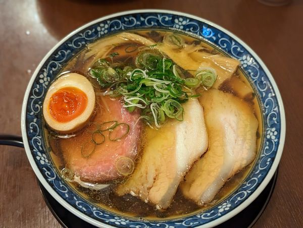 「限定鯵煮干醤油そば」@彩色ラーメン きんせい総本家夢風の写真