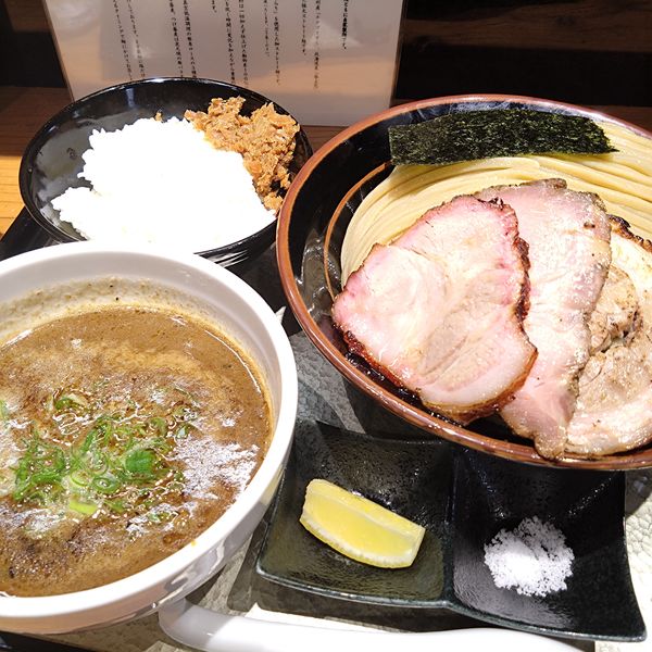 「チャーつけ蕎麦1300円、特大200円、白めし100円他」@中華蕎麦 ひら井の写真