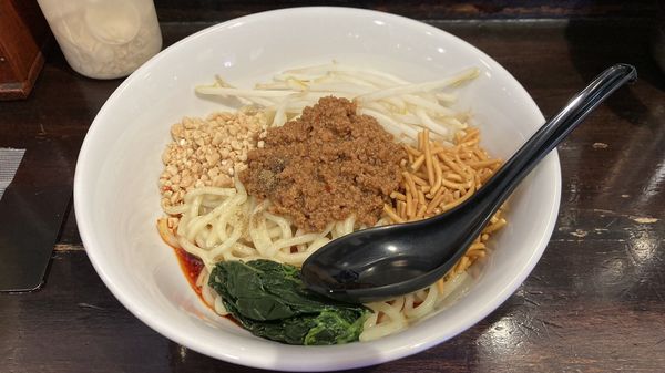 「汁なし担担麺」@自家製麺ほうきぼし 神田店の写真