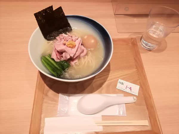 「[麺魚]特製真鯛らーめん 淡麗(1600円)」@ラーメンWalkerキッチンの写真