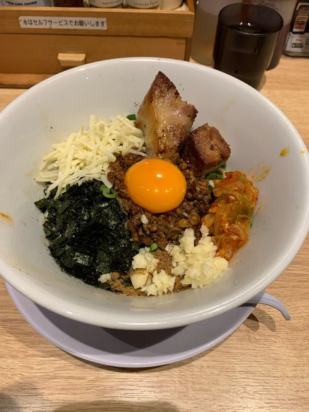 「豚キムチーズまぜそば」@麺屋キラメキ 京都三条の写真