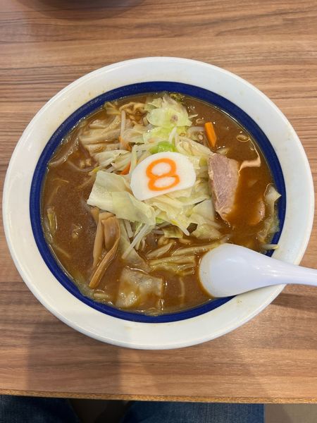 「野菜らーめん・味噌 660円、めん大盛り 200円」@8番らーめん 本店の写真