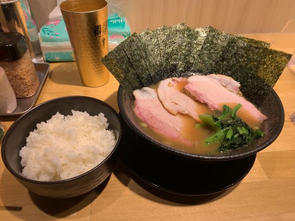 「チャーシューメン＋ライス＋のり」@麺家 燻の写真