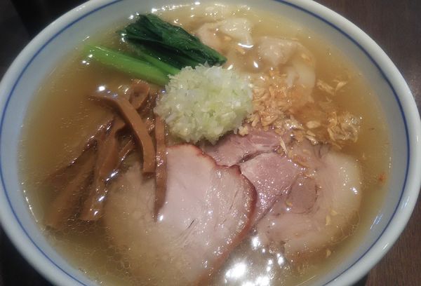 「塩ラーメン　＋　ワンタン」@らぁ麺 すぎ本の写真