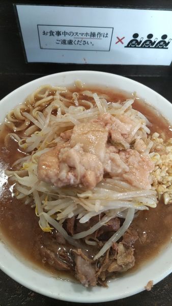 「ラーメン少なめ➕生たまご」@ぶたけん。の写真