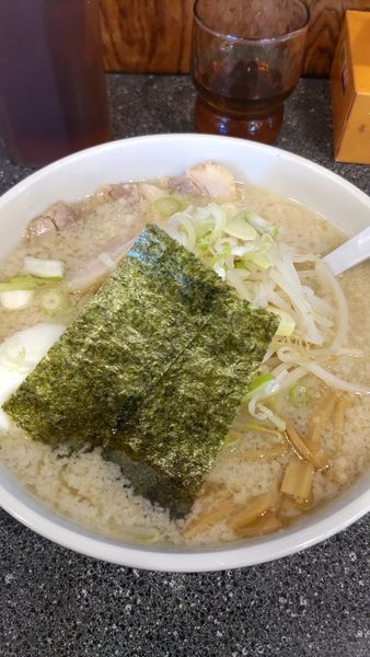 「塩ラーメン➕味玉」@ハッスルラーメンホンマ 篠崎店の写真