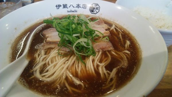 「伊蔵八の中華そば 800円＋半ライス 120円」@中華そば つけそば 伊蔵八 本店の写真