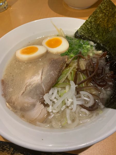 「長浜特製らーめん(硬め)」@長浜ラーメン まるみの写真