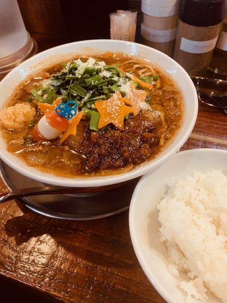 「秘境タンメン900円 ライス小100円 ニラまし50円」@秘境タンメン かし山の写真