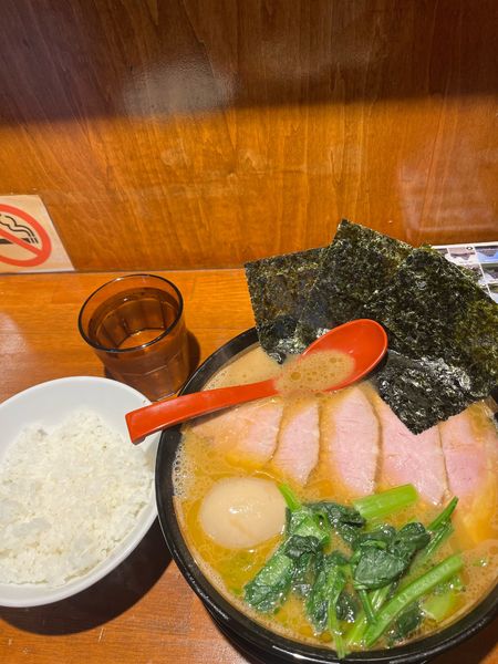 「チャーシュー麺硬め濃いめ、無料ライス」@麺家 龍～Ryo～の写真