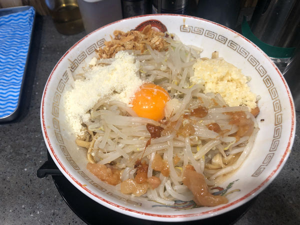 「汁無し小ラーメン (950円)」@豚山 五反田店の写真