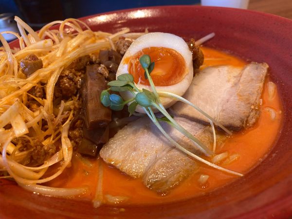 「冬季限定　辛みそラーメン+辛ネギトッピング」@麺や 柚葉の写真