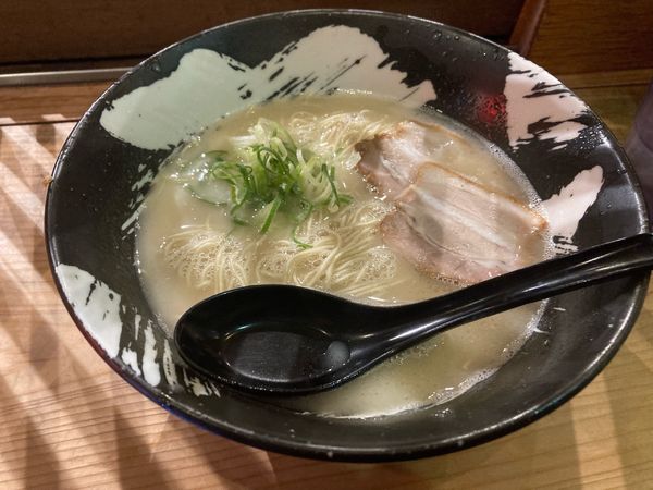 「ラーメン¥650」@博多ラーメン・ちゃんぽん ひるとよるの写真