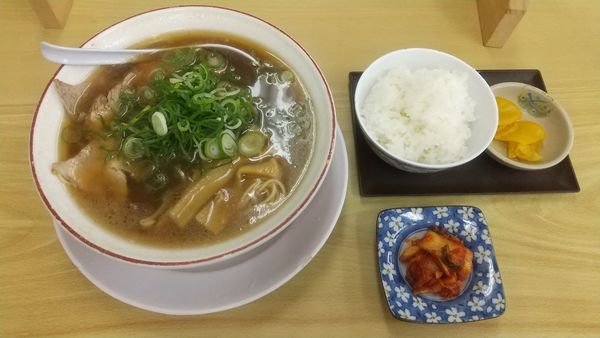 「スペシャル（しょうゆ）700円、ライスセット50円」@大ちゃんラーメン 鳥取店の写真