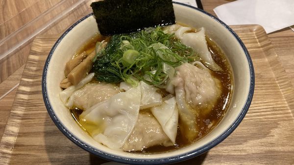「ワンタン醤油ラーメン」@Niiの写真