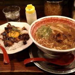 徳島ラーメン(650円)+チャーシュー丼セット(350円)