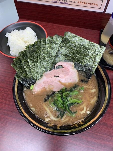「ラーメン800円 海苔ダブル(10枚)100円 ライス」@麺家 紫極 大泉学園店の写真