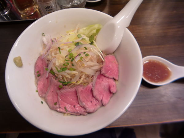 「タリアータまぜそば920円+肉2枚無料」@麺屋 承太郎の写真