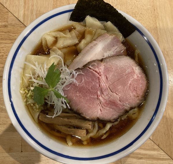 「煮玉子ワンタン中華そば・醤油　麺大盛」@手打式超多加水麺 ののくらの写真