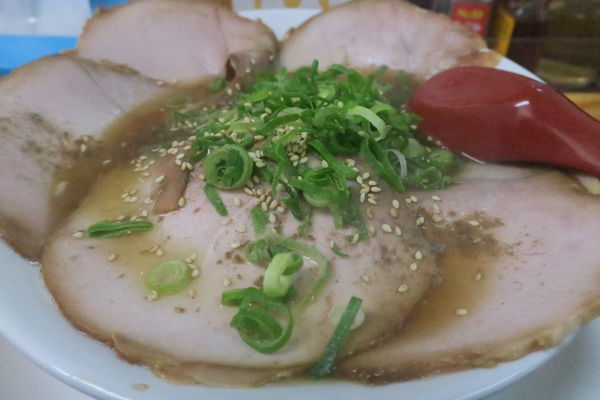 「もと醤油赤チャーシューメン」@芦屋らーめん庵 本店の写真