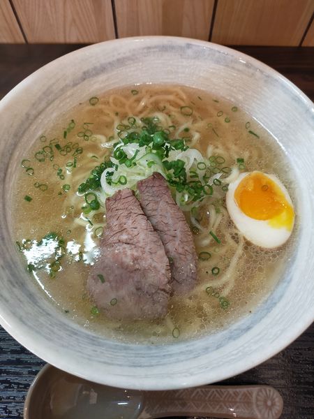 「牛骨塩らぁ麺」@麺割烹 九心の写真