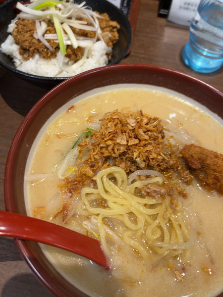 「広島　味噌ラーメンとミニジャージャー丼」@蔵出し味噌 麺場 田所商店 城陽店の写真
