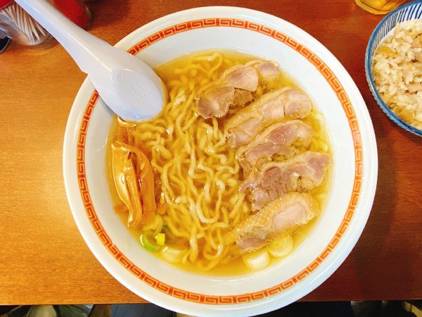 「鶏チャーシュー麺 醤油味:1,010円、Aセット:140円」@中華そば 嘉一の写真