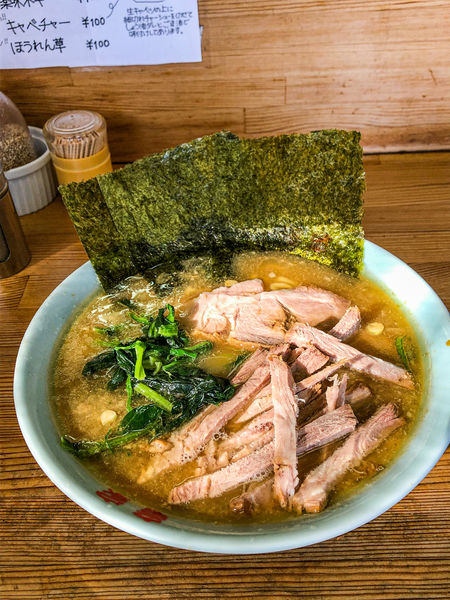 「ラーメン中盛+細切りチャーシュー」@ラーメン竜家 六角家姉妹店の写真