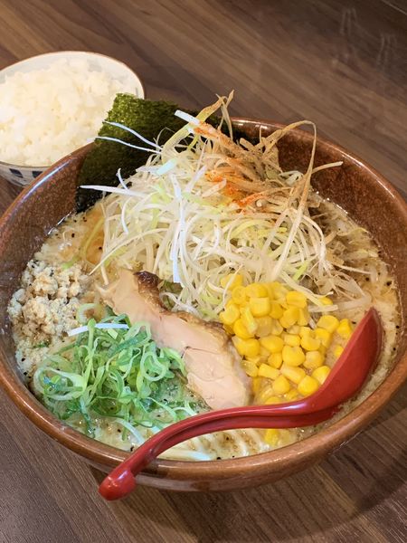「味噌ラーメン950円 中ライス180円」@麺屋 八頭龍 バイパス店の写真