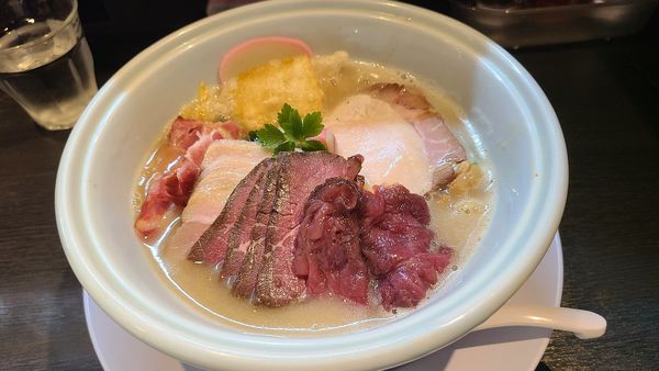 「1/3 お雑煮らーめん動物編」@らーめん 三極志の写真