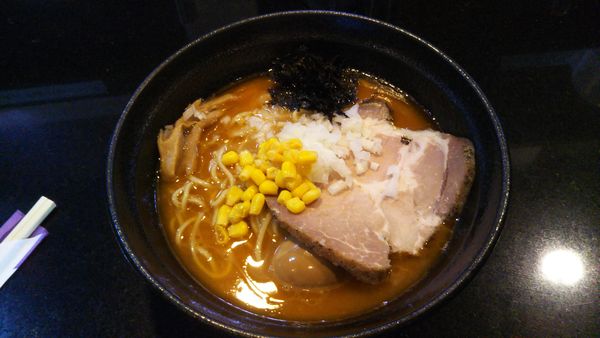 「【限定】 海老味噌ラーメン、味玉」@七福軒の写真