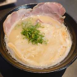濃厚鶏白湯ラーメン