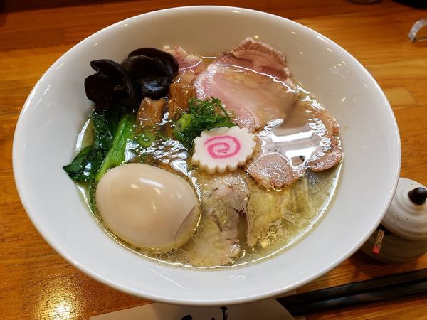 「特製しおそば　鶏飯(けいはん)」@しなそば 天味の写真