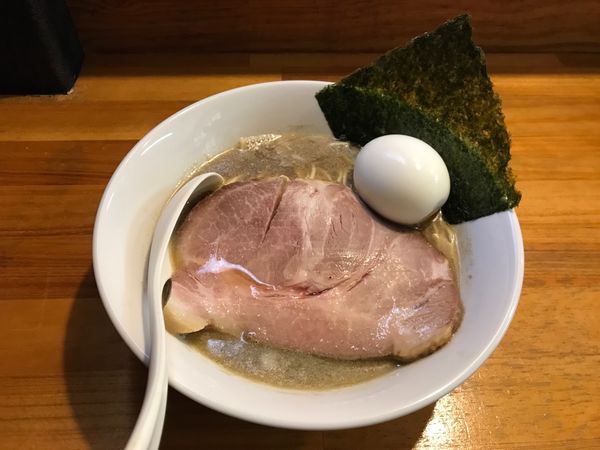 「黒醤油＋玉子＋和え玉」@煮干中華ソバ イチカワの写真