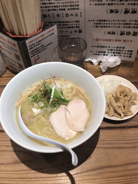 「濃厚鶏白湯そば」@鶏そば みた葉の写真